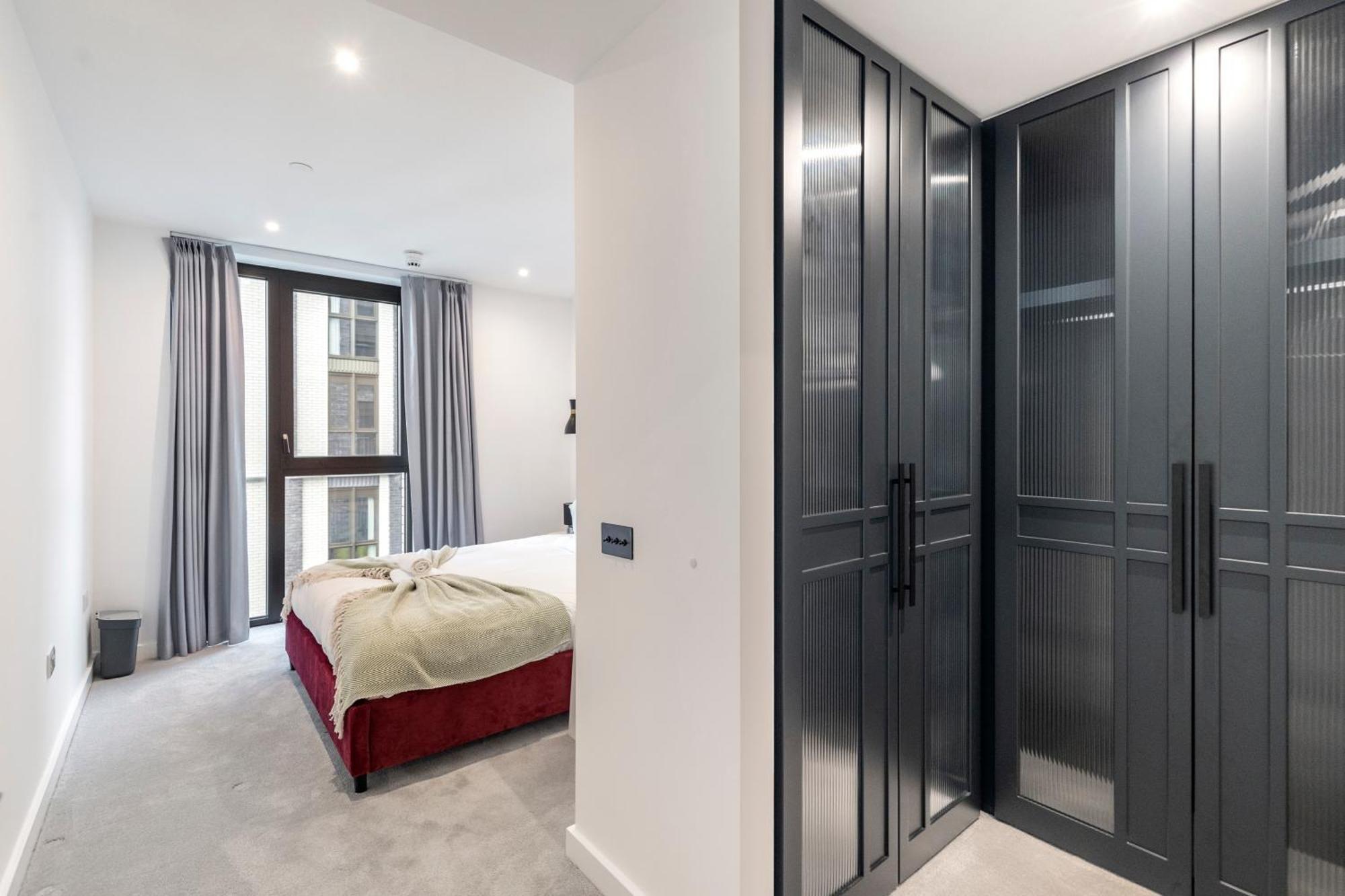 Luxurious 2 Bedroom In The Heart Of